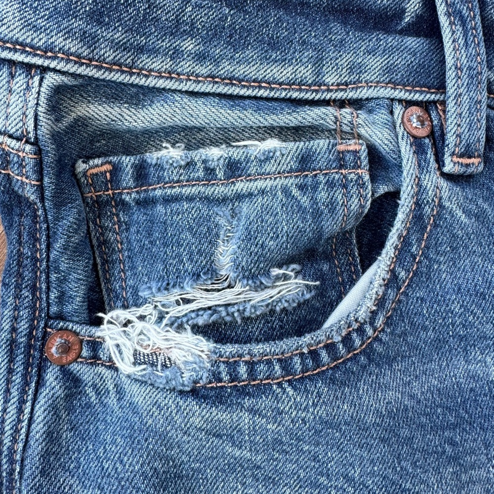 American Eagle Outfitters Blue MOM Jean NWT - Picture 8 of 11